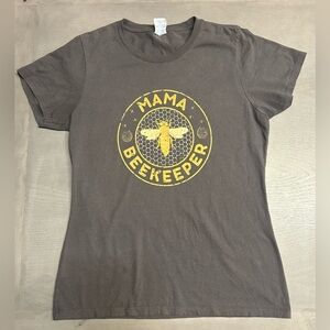 Women's Mama Beekeeper T-Shirt. Super Cute Shirt.